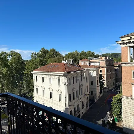 Cbmc - Couldn'T Be More Central Rome Extérieur photo